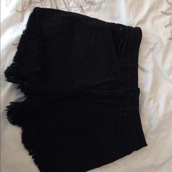 Guess shorts - Picture 2 of 3